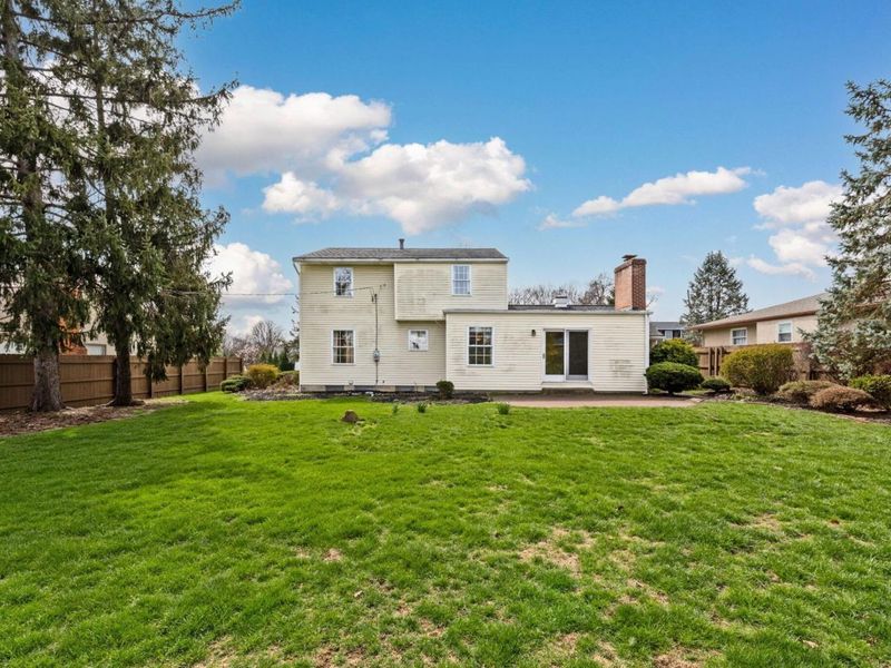 1090 Woodmere Road, Columbus, OH 43220 Photo 52