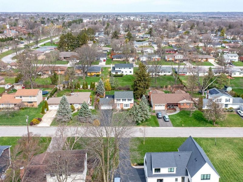 1090 Woodmere Road, Columbus, OH 43220 Photo 58