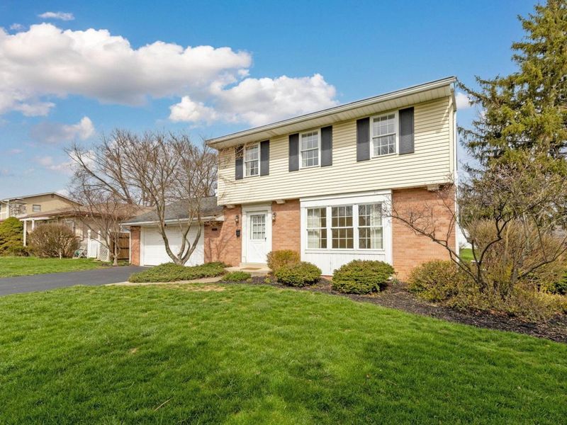 1090 Woodmere Road, Columbus, OH 43220 Photo 62