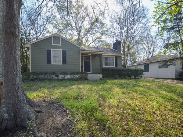 104 White Dr, Starkville, MS 39759