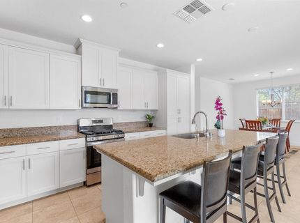 18338 Amador Dr, Lathrop, CA 95330 Photo