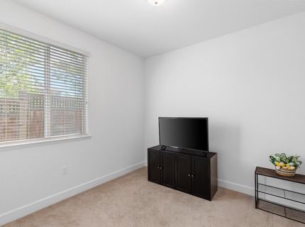 18338 Amador Dr, Lathrop, CA 95330 Photo