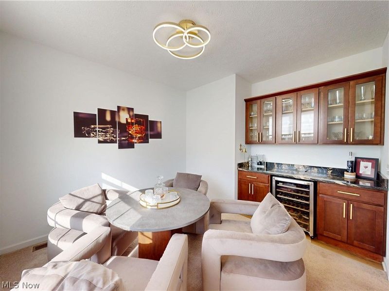 8215 Mustang Lane, Mentor, OH 44060 Photo 4