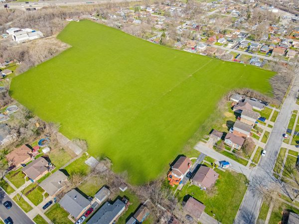 14301 Hamlin Avenue , Midlothian, IL 60445