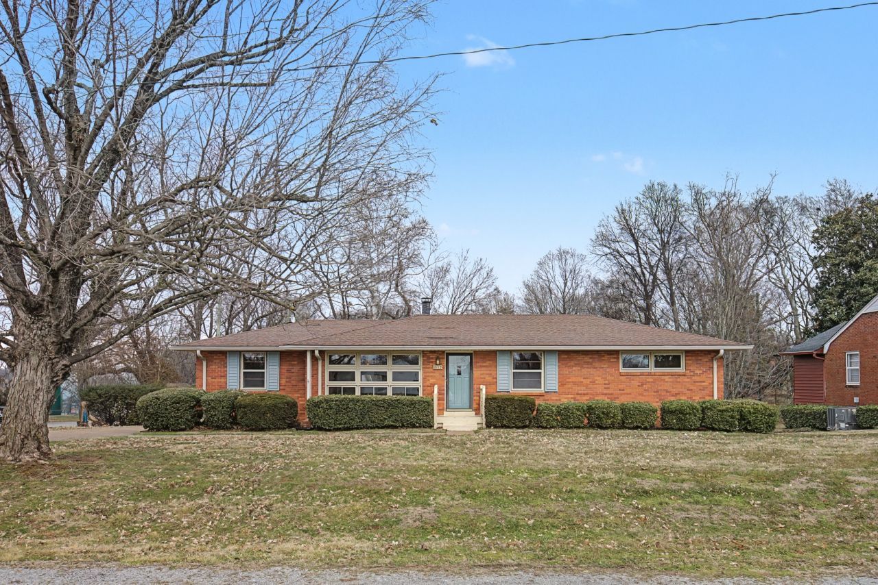 2112 June Dr, Nashville, TN 37214 Main Photo