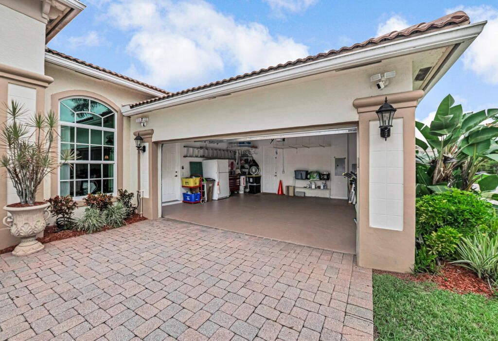 9433 Lantern Bay Circle, West Palm Beach, FL 33411 Photo