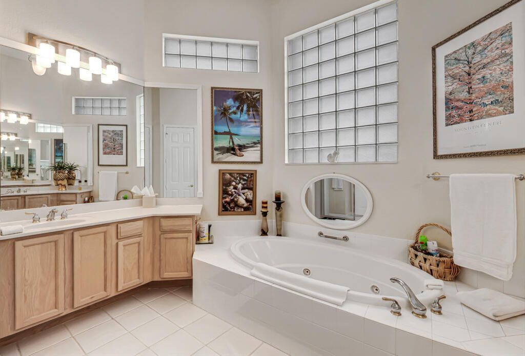 9433 Lantern Bay Circle, West Palm Beach, FL 33411 Photo