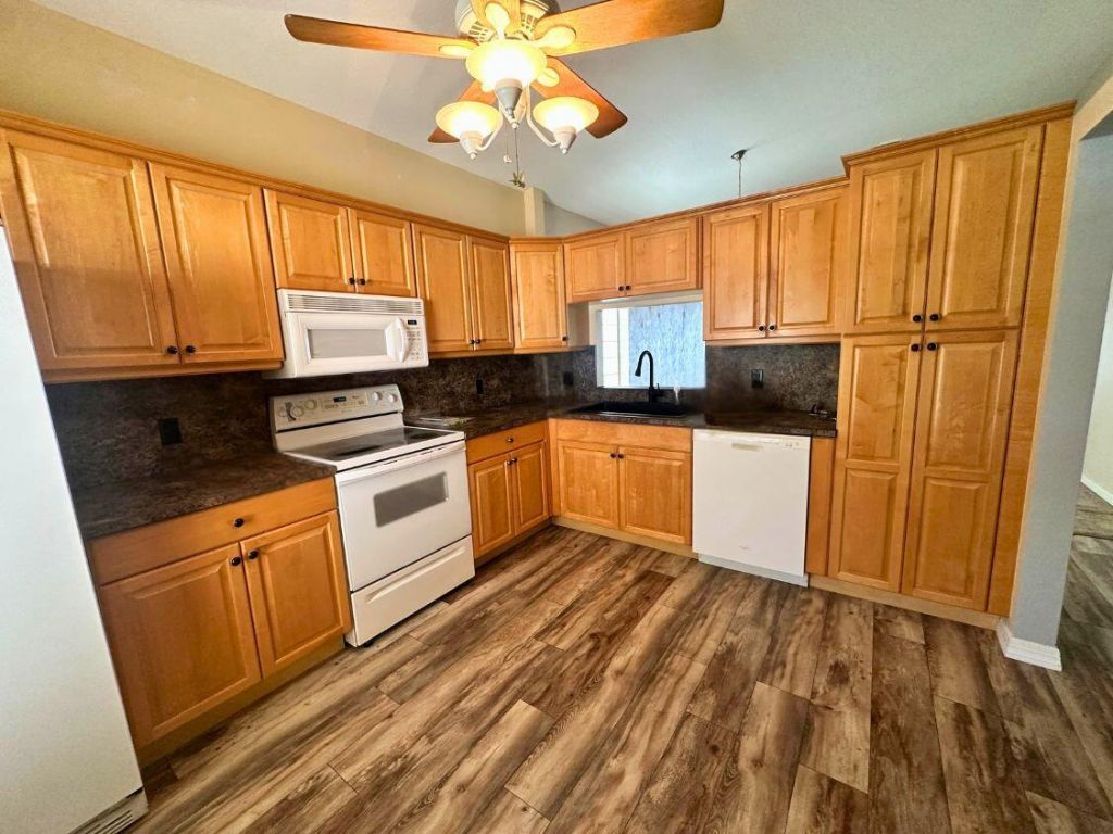 7928 SE Sugar Pines Way, Hobe Sound, FL 33455 Photo