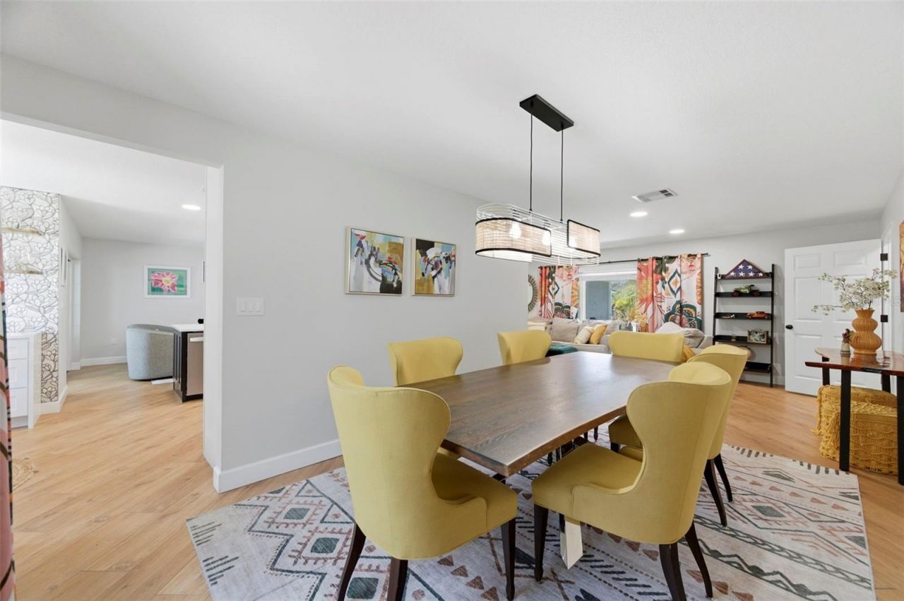 9667 123rd Way, Seminole, FL 33772 Photo