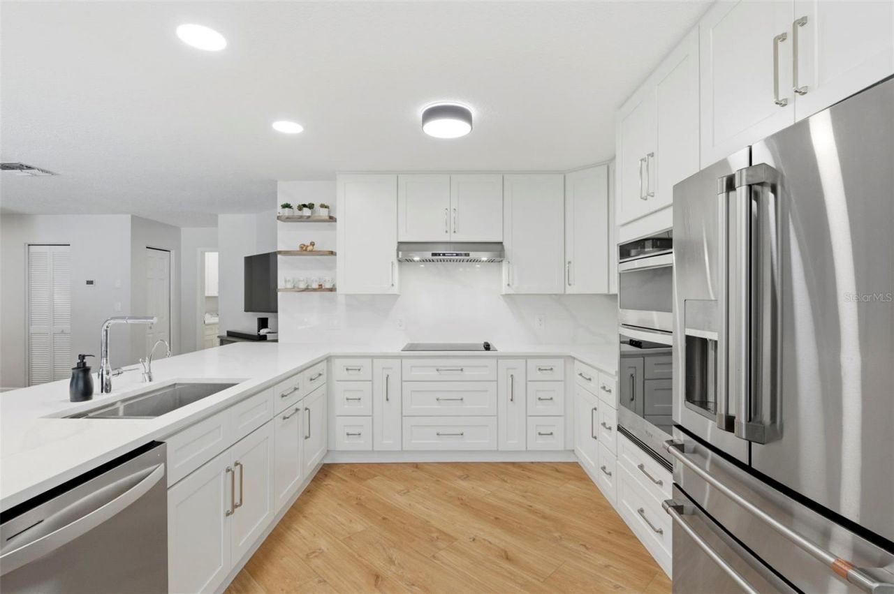 9667 123rd Way, Seminole, FL 33772 Photo