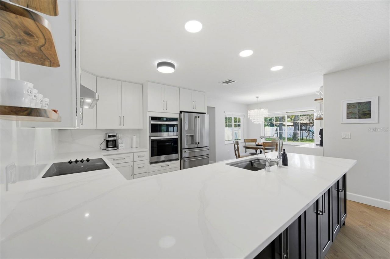 9667 123rd Way, Seminole, FL 33772 Photo