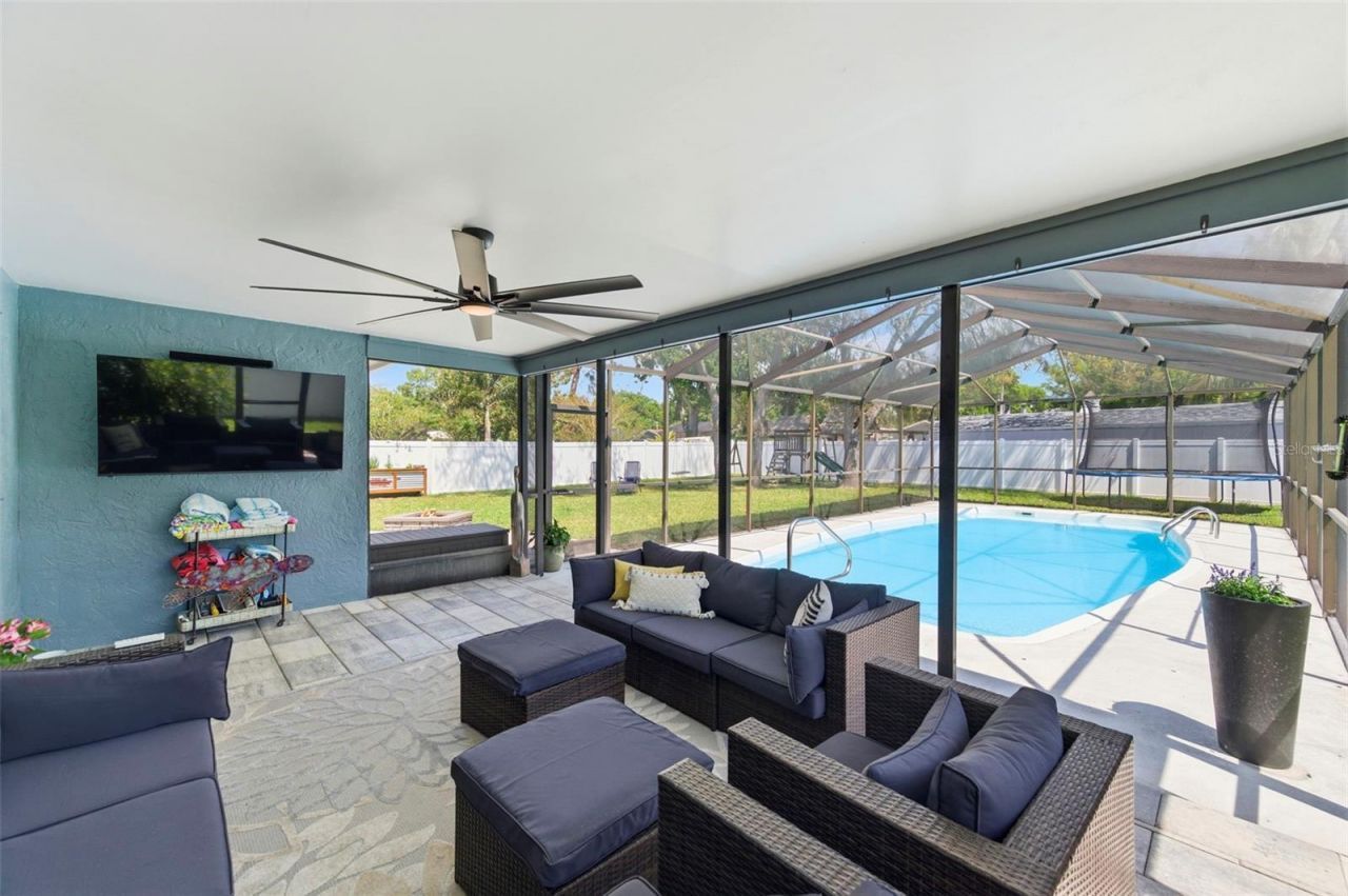 9667 123rd Way, Seminole, FL 33772 Photo