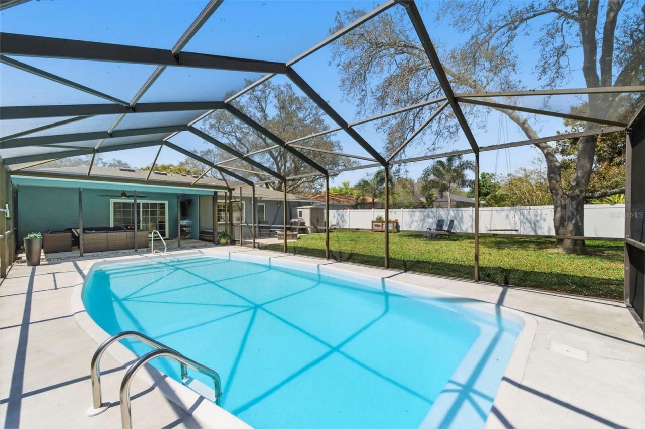 9667 123rd Way, Seminole, FL 33772 Photo