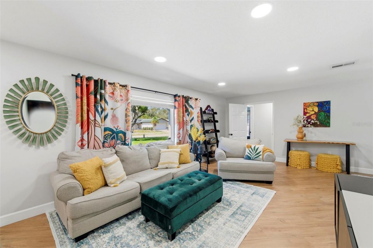 9667 123rd Way, Seminole, FL 33772 Photo