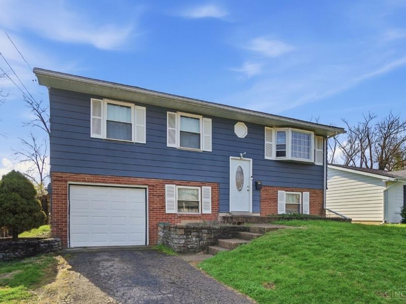 2537 Haverknoll Drive, Cincinnati, OH 45231 Photo 2