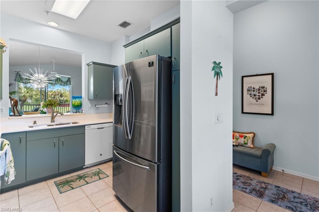2335 Carrington Ct, Unit 201, Naples, FL 34109 Photo