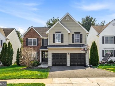 4179 MILADIES LANE, DOYLESTOWN, PA 18902
