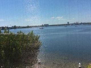 3000 Marcos Dr , Unit P304, Aventura, FL 33160 Photo