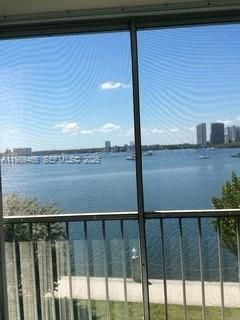 3000 Marcos Dr , Unit P312, Aventura, FL 33160 Photo