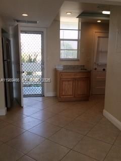 3000 Marcos Dr , Unit P312, Aventura, FL 33160 Photo