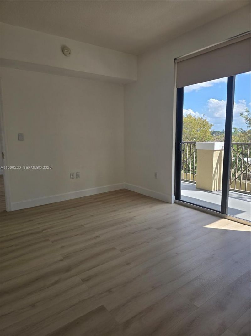 8430 SW 8th St, Unit 308B, Miami, FL 33144 Photo