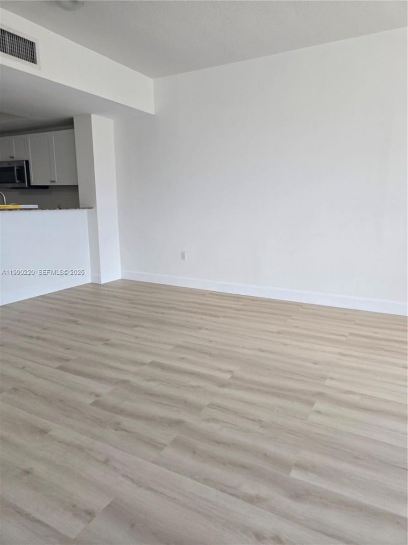 8430 SW 8th St, Unit 308B, Miami, FL 33144 Photo
