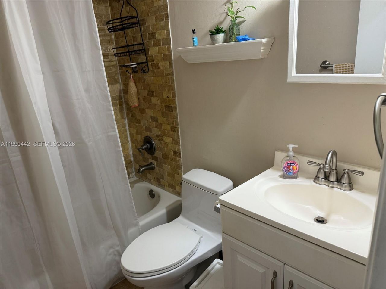 6360 NW 170th Ter, Hialeah, FL 33015 Photo
