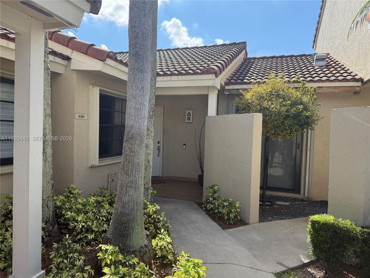 6360 NW 170th Ter, Hialeah, FL 33015 Photo