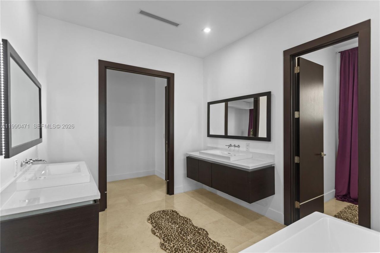 3420 NW 84th Ave , Doral, FL 33122 Photo