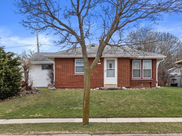 1511 W Klein AVENUE, Milwaukee, WI 53221