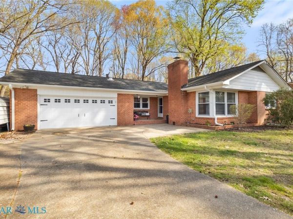 202 Bayberry Lane, Yorktown, VA 23693
