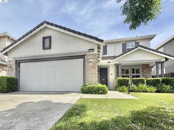 4484 Lindsey Ln, Tracy, CA 95377