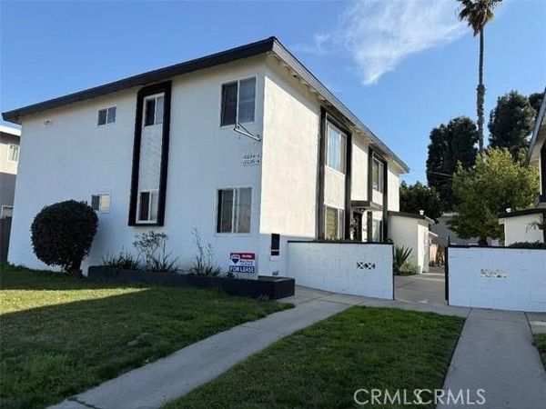 10024 Foster, Bellflower, CA 90706