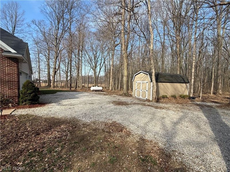 8340 Claus Road, Amherst, OH 44001 Photo 11