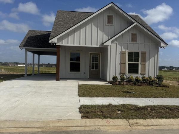 200 Willowbend Bend, Youngsville, LA 70592