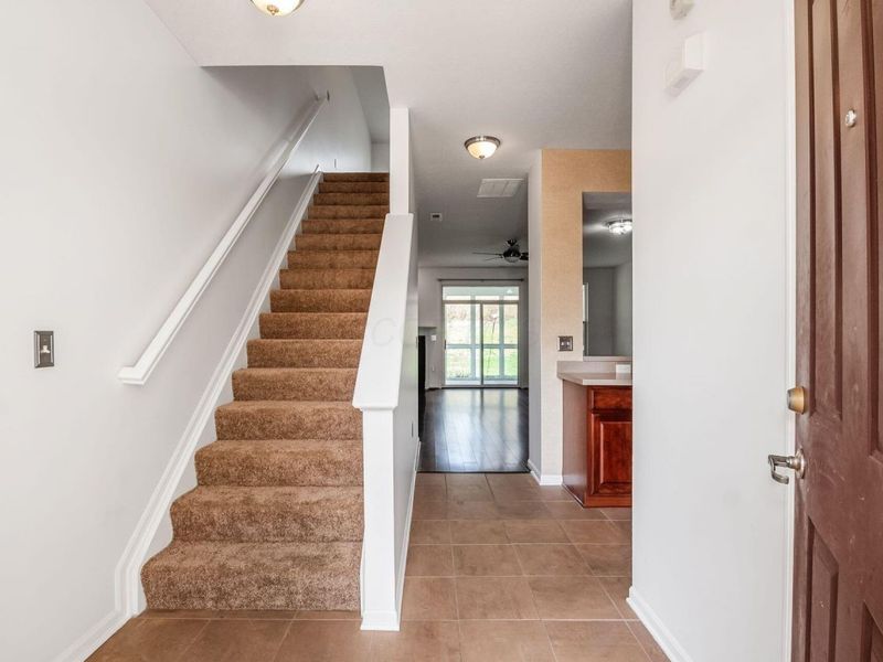 374 Westgreen Lane , Westerville, OH 43082 Photo 4