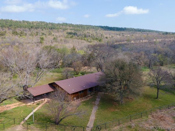 414001 E 1855 Road , Moyers, OK 74557