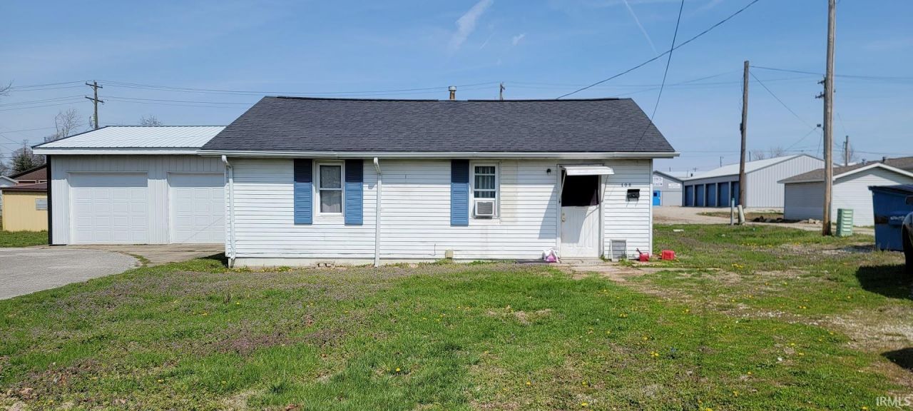 106 SW 2nd Street, Loogootee, IN 47553 Main Photo