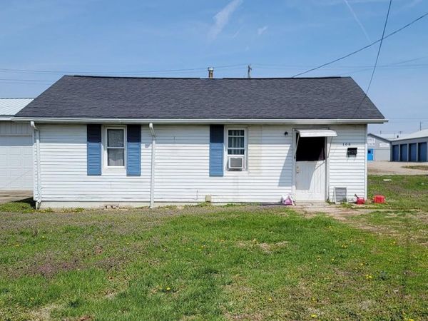 106 SW 2Nd Street, Loogootee, IN 47553