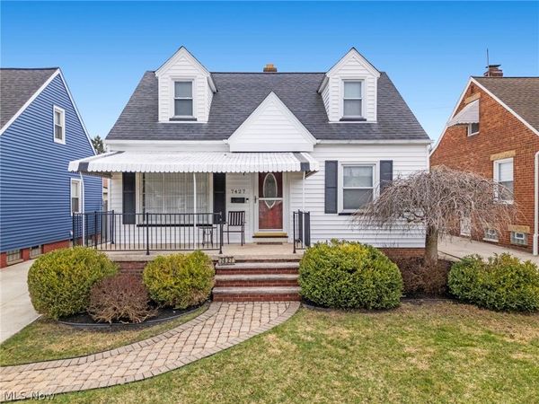 7427 Wefel Avenue , Brooklyn, OH 44144