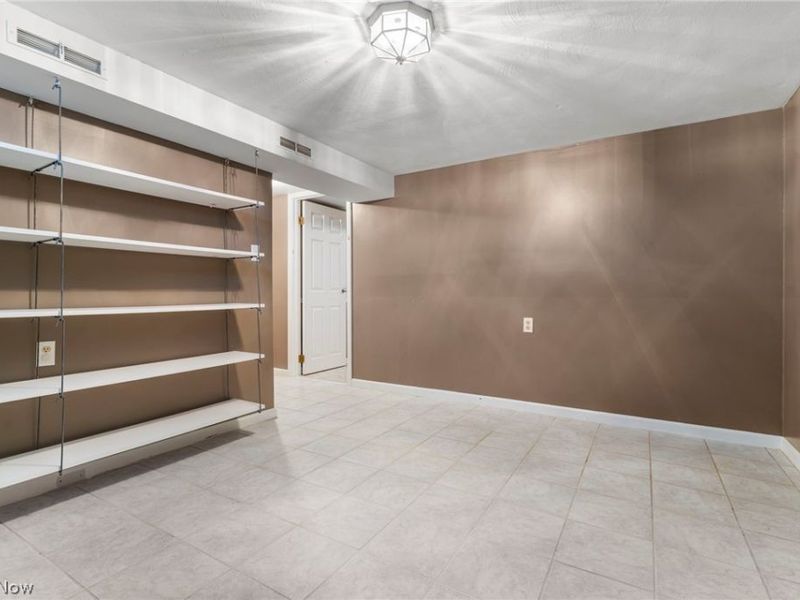 7427 Wefel Avenue, Brooklyn, OH 44144 Photo 18