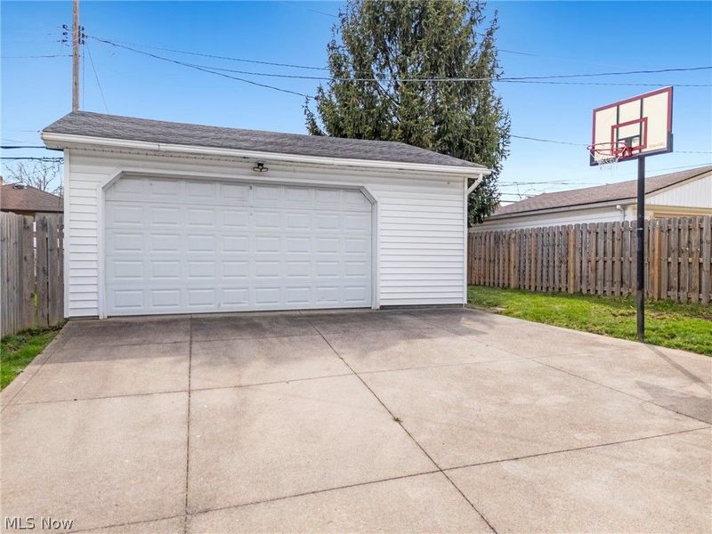 7427 Wefel Avenue, Brooklyn, OH 44144 Photo 23