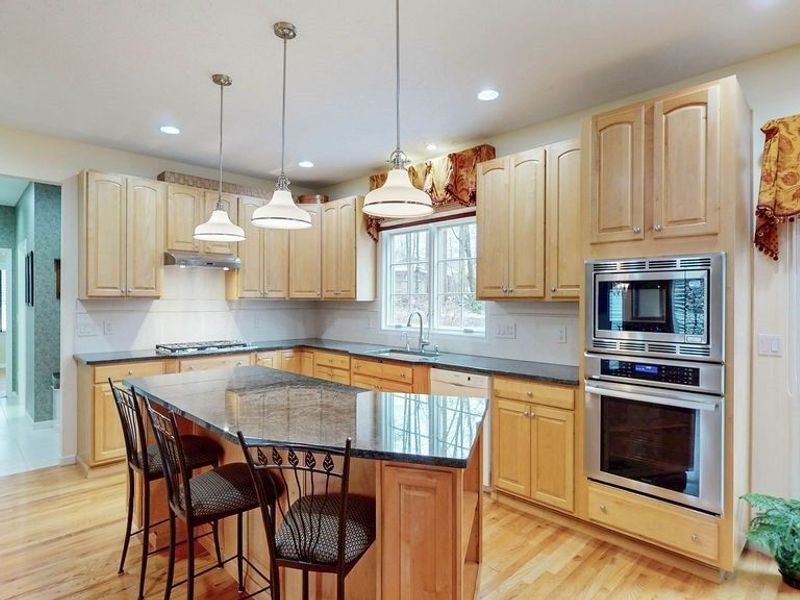 388 W Saint Andrews Drive, Highland Heights, OH 44143 Photo 14