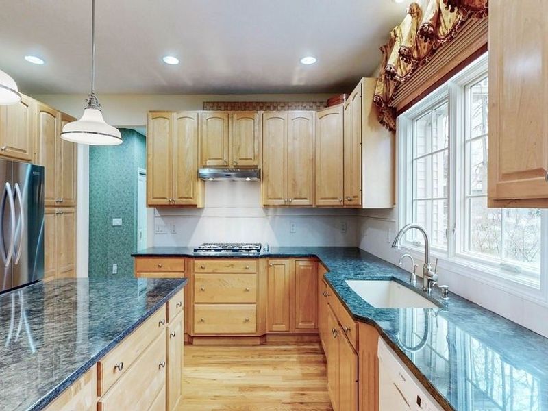 388 W Saint Andrews Drive, Highland Heights, OH 44143 Photo 15