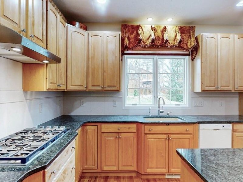 388 W Saint Andrews Drive, Highland Heights, OH 44143 Photo 17