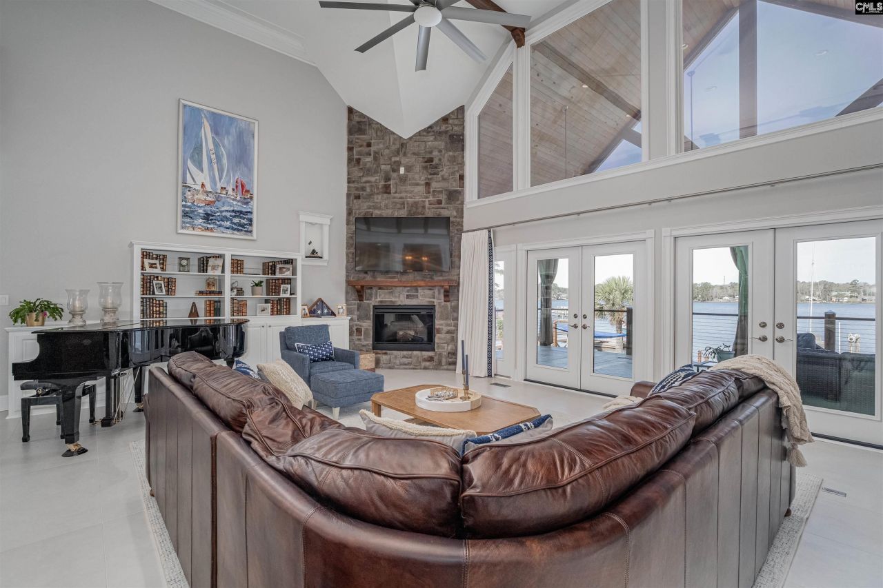 416 W Point Drive  Photo 10