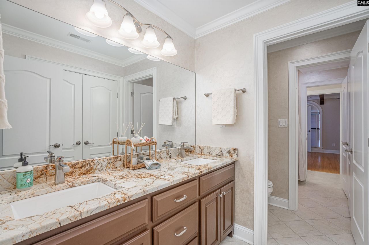 416 W Point Drive  Photo 32