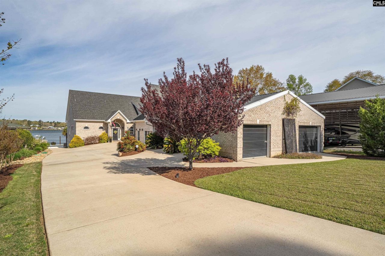 416 W Point Drive  Photo 5