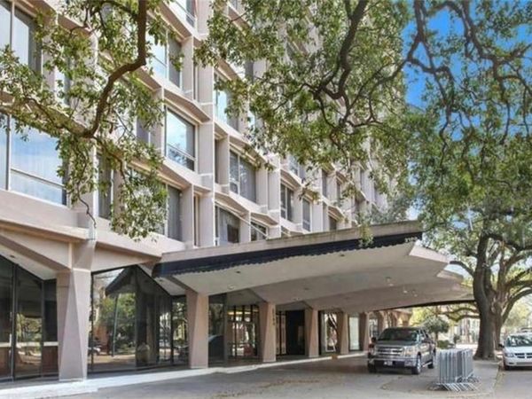 2100 ST CHARLES Avenue, Unit 6D, New Orleans, LA 70130