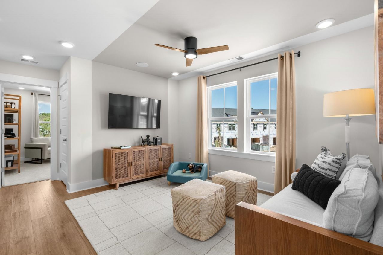 653 Bolder Way Photo 34